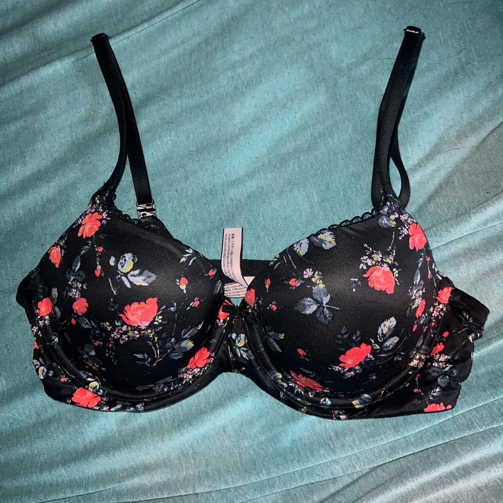 Victoria’s Secret Body by Victoria Lined Demi Bra
